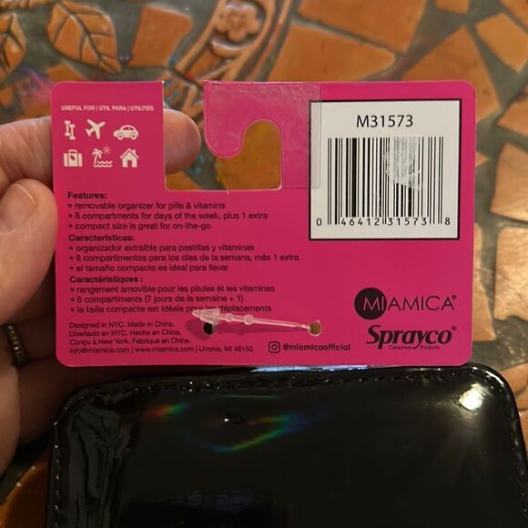 MIAMICA Travel Zip Around Pill Case Quilted Diamond Sewn Black Faux Leather - Picture 7 of 8